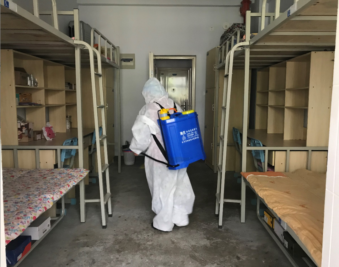 教师参加学校组织的疫情防控大演练-郑州旅游职业学院