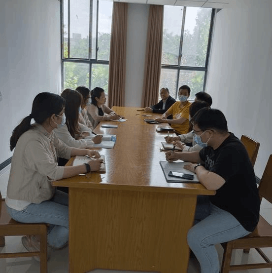 说明: https://www.zztrc.edu.cn/__local/C/96/7F/D4B7B0291C0EAE758C898F3BF53_F31A9473_1BB00D.png