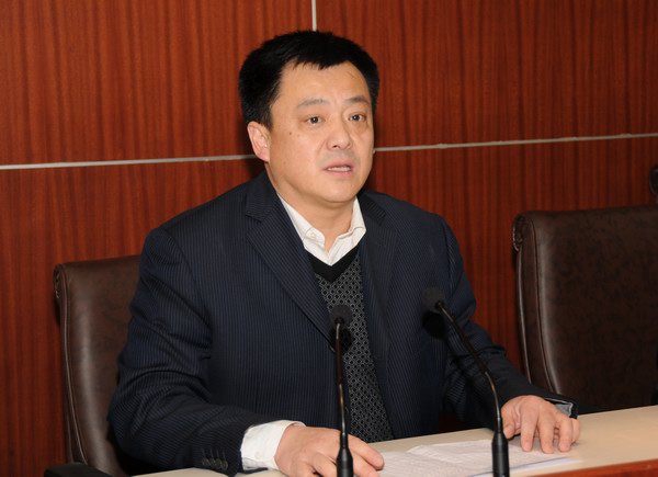 王庆国副书记为2009年度党员发展对象上党课