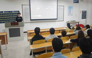 748de793171e6e9e5215e854548bf2ac